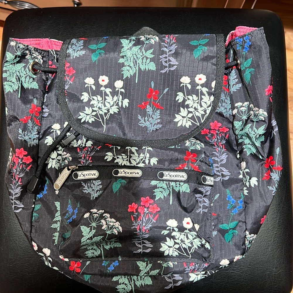 Pre owned LeSportsac backpack